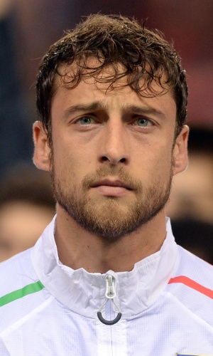 05.mar.2014 - Claudio Marchisio, da Itália, fica perfilado antes do amistoso contra a Espanha em Madri