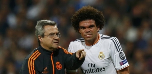 Pepe segue em tratamento de lesão muscular e deve ficar fora da final da Liga dos Campeões - REUTERS/Michael Dalder