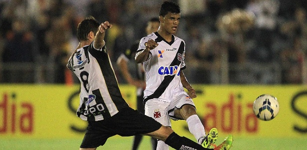 Danilo foi eleito por Adilson Batista como o melhor em campo contra o Treze pela Copa do Brasil - Marcelo Sadio / Site oficial do Vasco