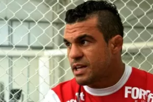 Ontem é um cheque cancelado. Amanhã é Vitor Belfort - Pensador