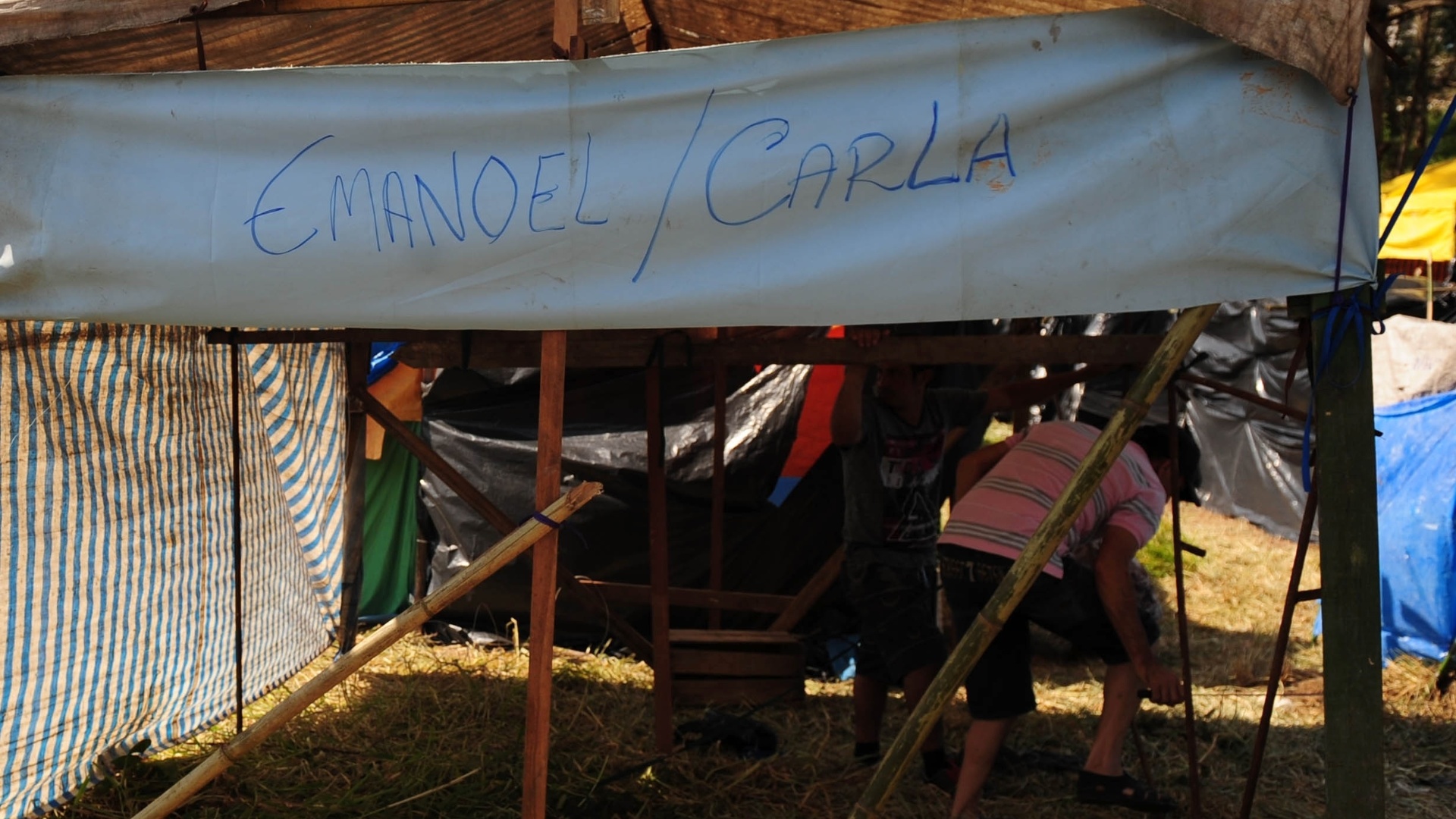 6 abr. 2014 - Trabalhadores sem-teto de São Paulo montam acampamento 