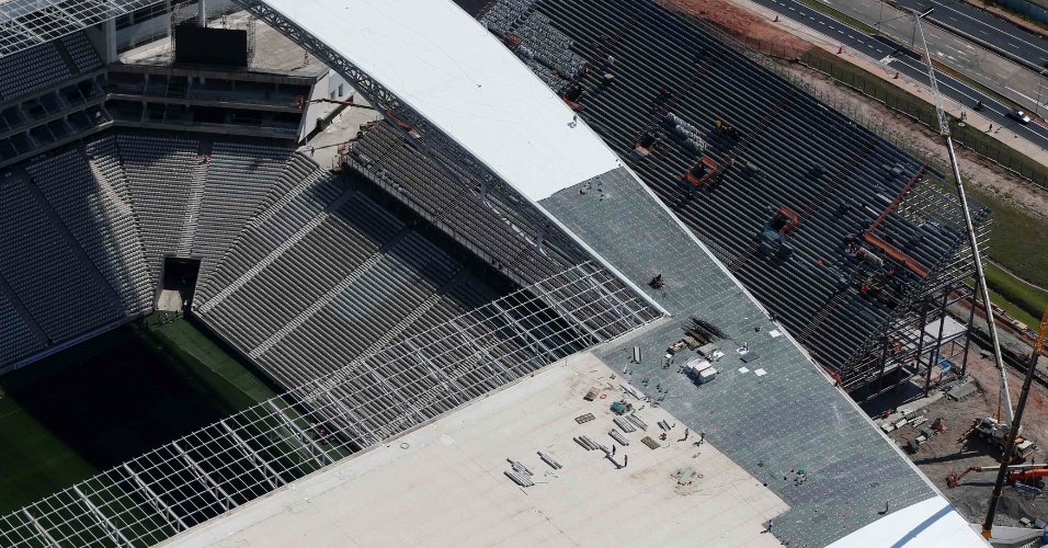 08.05.14 - Vista aérea do Itaquerão nesta quinta-feira, data da visita de Dilma Rousseff ao estádio