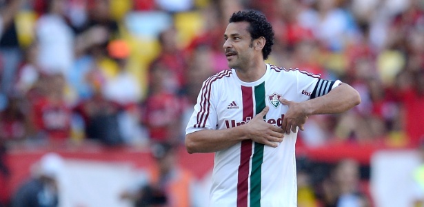 Capitão do Fluminense, Fred mostrou muita irritação com expulsão no clássico - Alexandre Loureiro/Getty Images