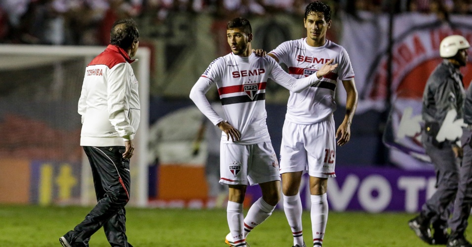 Muricy dá bronca em Boschilia e Ganso intervém após o empate entre São Paulo e Corinthians