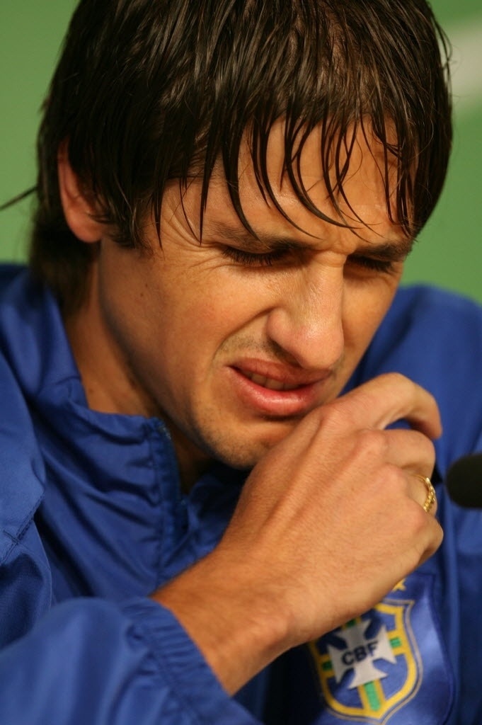 Edmilson chorou em 2006 ao ser cortado de sua segunda Copa