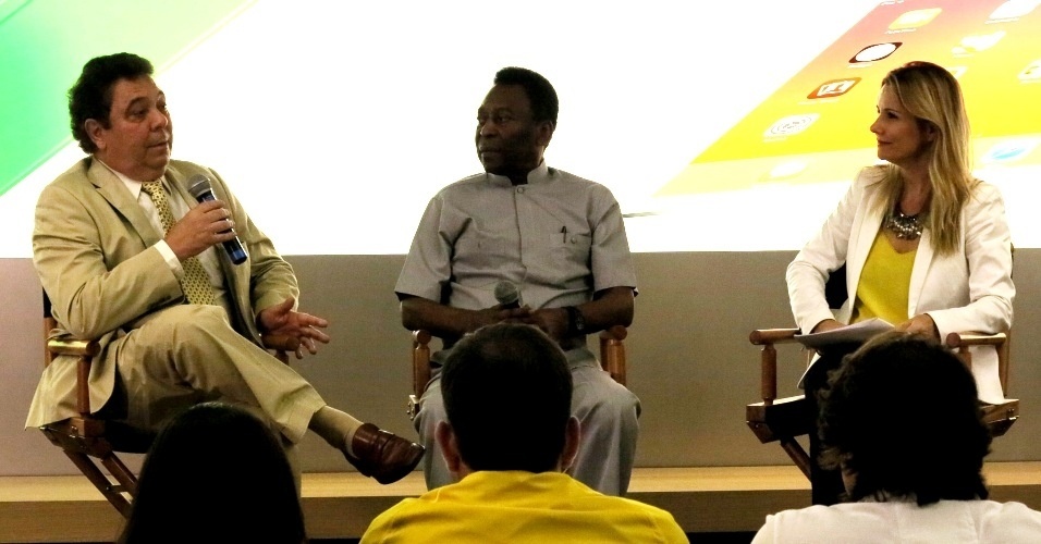 15.mai.2014 - Pelé participa de evento sobre o filme 