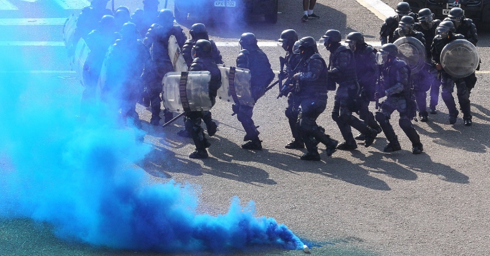 Batalhão de Choque do RJ realiza treino com FBI para conter distúrbios em protestos na Copa do Mundo