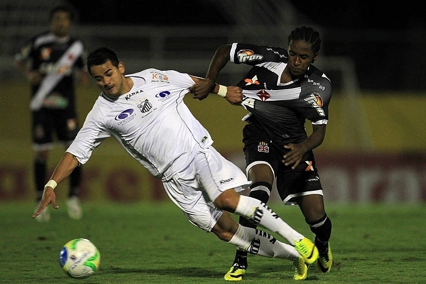 27.mai.2014 - Bragantino leva falta vascaína no duelo pela Série B do Brasileiro - Marcelo Sadio/vasco.com.br