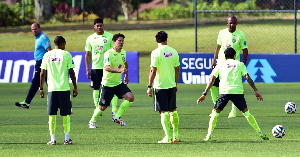Seleção brasileira iniciou treinos desta quinta-feira, em Teresópolis
