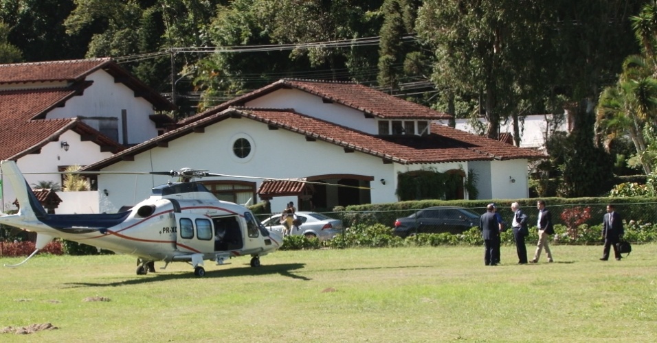 Helicóptero levou o presidente da CBF, José Maria Marin, até a Granja Comary, na manhã desta sexta-feira