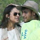 Neymar se encontra com Bruna Marquezine e 'rouba' chapéu da namorada após treino da seleção brasileira - Flavio Florido/UOL
