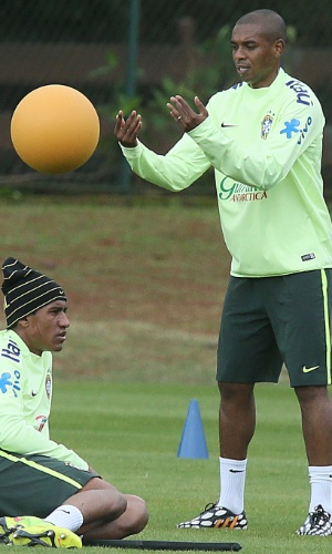 03.06.14 - Thiago Silva, Paulinho e Fernandinho treinam na Granja Comary