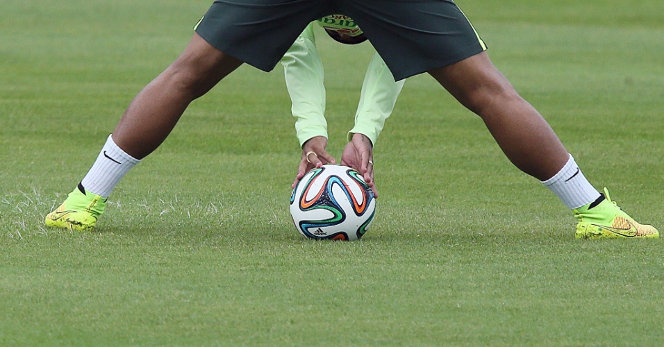 03.06.14 - Thiago Silva, Paulinho e Fernandinho treinam na Granja Comary