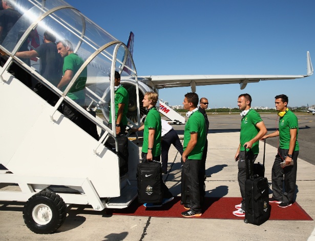 Seleção australiana embarca em Vitória para Salvador, onde disputa amistoso com a Croácia