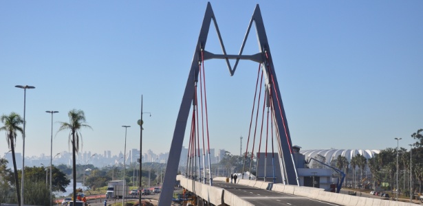 Viaduto da Avenida Pinheiro Borda, próximo ao Beira-Rio, será aberto no sábado, em Porto Alegre
