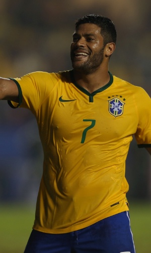 Hulk reage após ter gol anulado em partida amistosa entre Brasil e Sérvia, no Morumbi