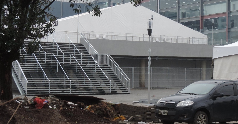 Arena da Baixada continua em obras a nove dias do primeiro jogo no estádio