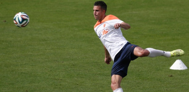 Robin Van Persie participa de treinos da seleção da Holanda no CT da Gávea, que pertence ao Flamengo