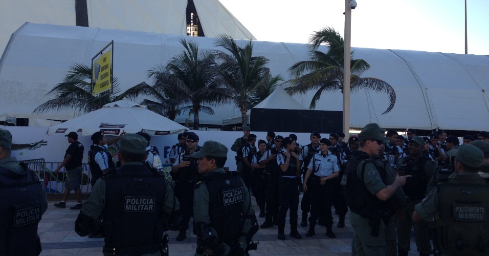 A primeira Fan fest está tendo policiamento ostensivo da Polícia Militar