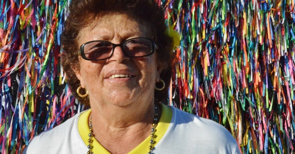 A professora Maria José foi a idealizadora do bandeirão, há 28 anos