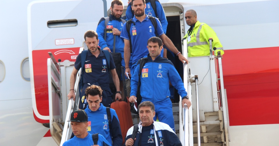 Seleção da Grécia desembarca no Brasil