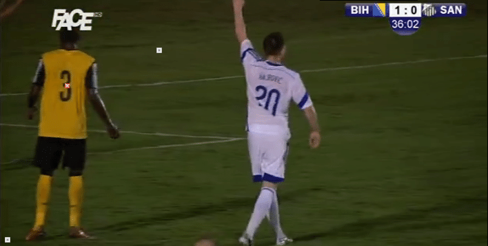Jogador da Bósnia-Herzegóvina comemora no amistoso contra o time sub-20 do Santos