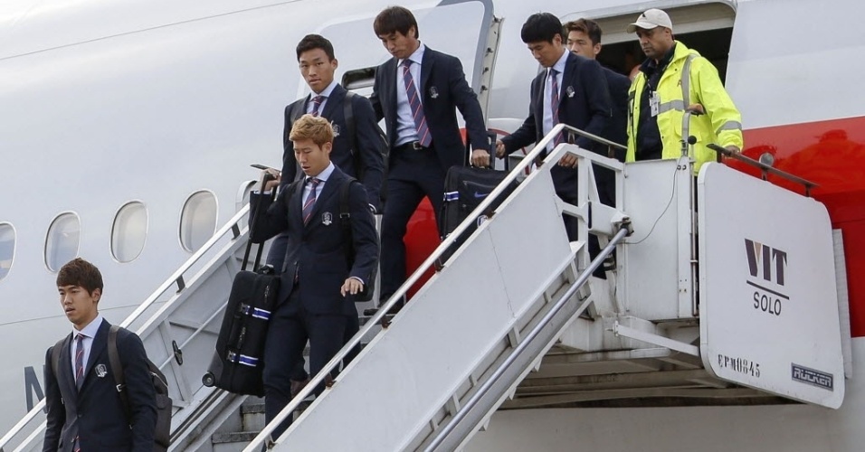 11.jun.2014 - Delegação da Coreia do Sul chega ao Brasil e desembarca no Aeroporto Internacional de Guarulhos, em São Paulo