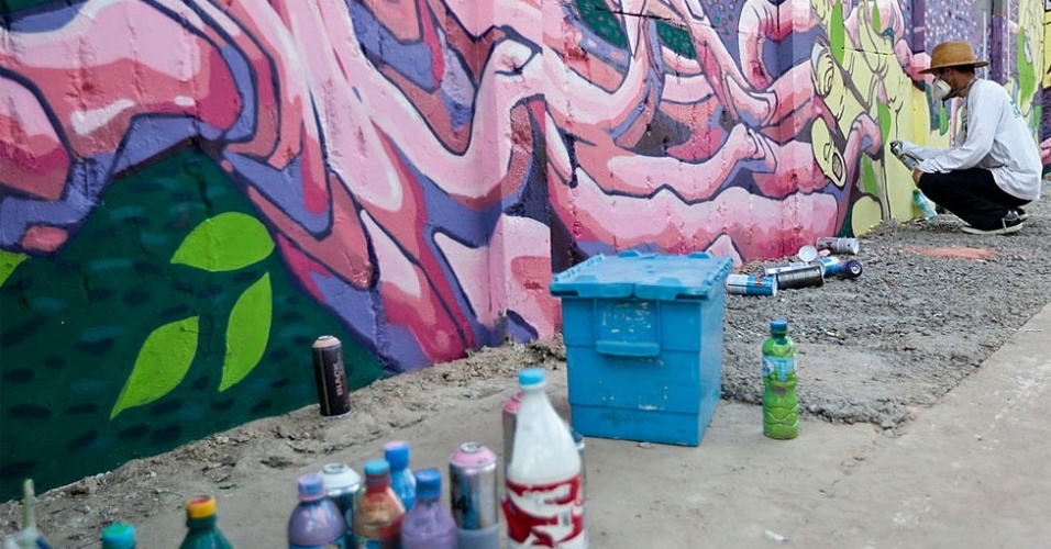 Não apenas grafiteiros de São Paulo participam do projeto, há também artistas de Goiânia, Rio de Janeiro, Porto Alegre, Camboriú. Curitiba e outras cidades do Estado de São Paulo. Na foto, obra do artista AUMA