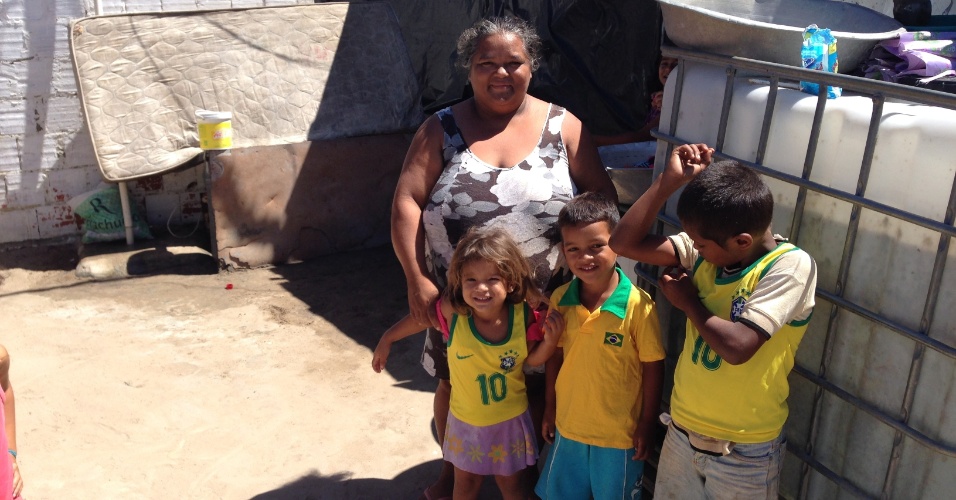 Seu Franciné tem três esposas e 51 filhos, alguns até já morreram, e mora em Pacajus, interior do Ceará