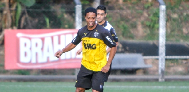 Ronaldinho Gaúcho teve participação importante em jogo treino do Atlético-MG diante do Independiente - Bruno Cantini/site oficial do Atlético-MG