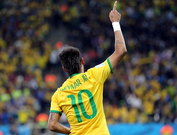 12.jun.2014 - Autor de dois gols, Neymar foi um dos destaques da seleção brasileira na vitória sobre a Croácia, de virada, por 3 a 1, na abertura da Copa do Mundo