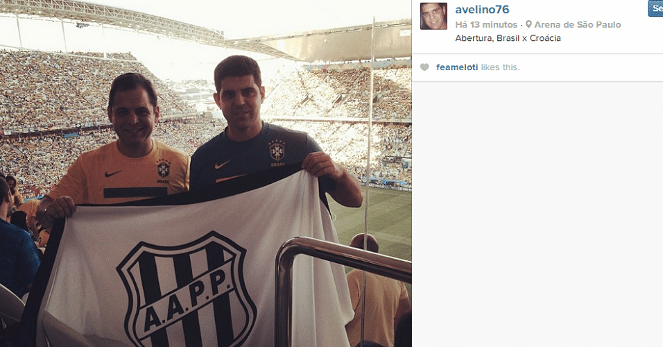 Essa dupla de torcedores não esqueceu o amor pela Ponte Preta durante a Copa. Mande sua foto no Itaquerão: use a hashtag #uolnacopa no Instagram ou Twitter. Você também pode enviar um WhatsApp para (11) 94288.3664