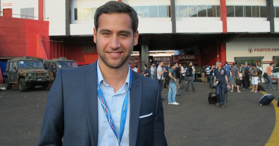 Julien Benedetto, 33 anos, é reporter de um canal francês