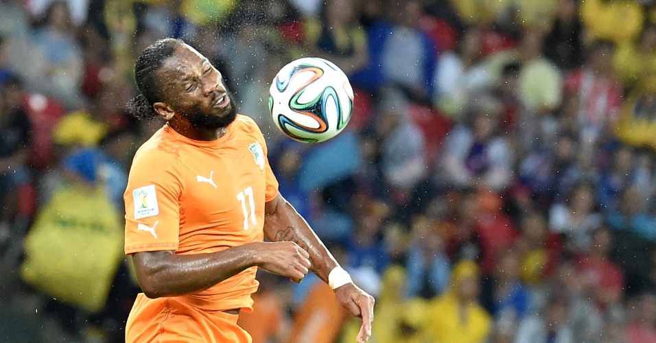 Didier Drogba começou no banco de reservas. O atacante entrou aos 16 minutos do segundo tempo e a Costa do Marfim virou a partida em menos de cinco minutos