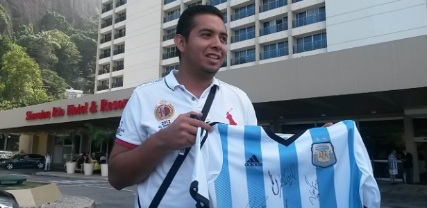 O estudante mexicano Rafael Masso, de 25 anos, não conseguiu pegar autógrafo de Messi
