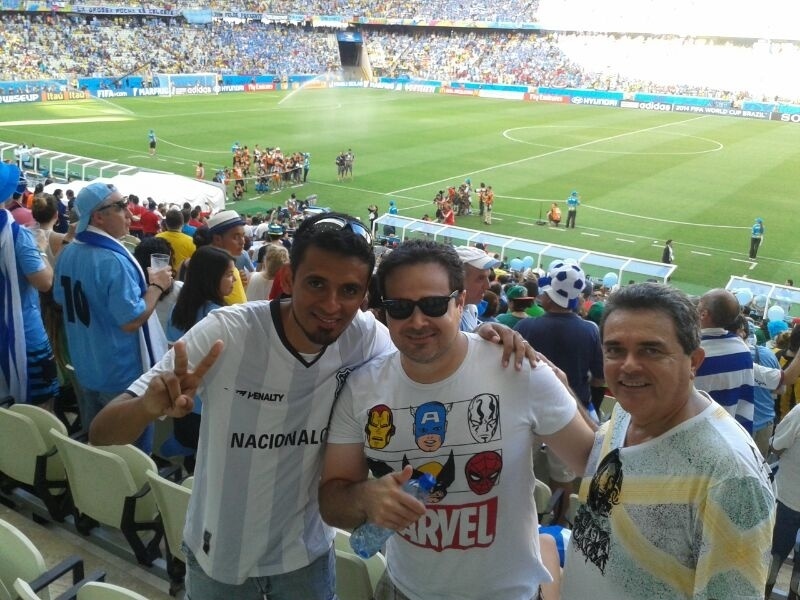 Eriston, Nélio Vitor e Antônio acompanharam o jogo entre Uruguai e Costa Rica no Castelão. Mande sua foto no estádio: use a hashtag #uolnacopa no Instagram ou Twitter. Você também pode enviar um WhatsApp para (11) 94288.3664