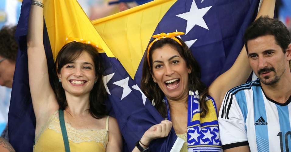Torcida da Bósnia mostra que está à altura da beleza das argentinas e brasileiras