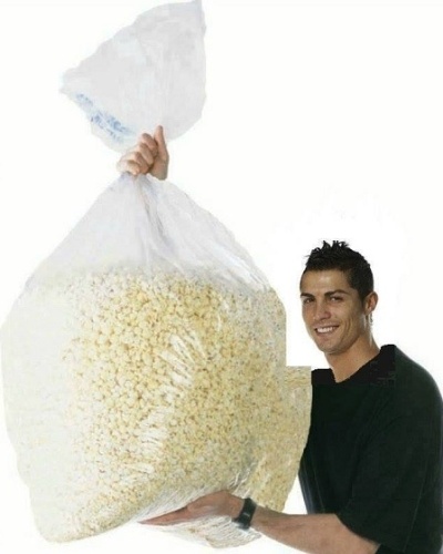 Cristiano Ronaldo e seu grande saco de pipocas