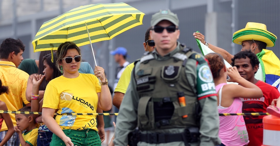 Polícia isola parte do Castelão antes do treinamento da seleção brasileira