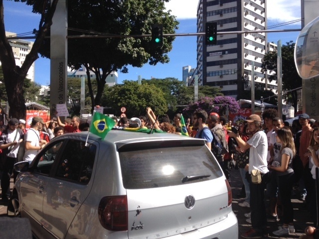 Polícia de Belo Horizonte montou sua base no mesmo local onde seria a concentração de manifestantes