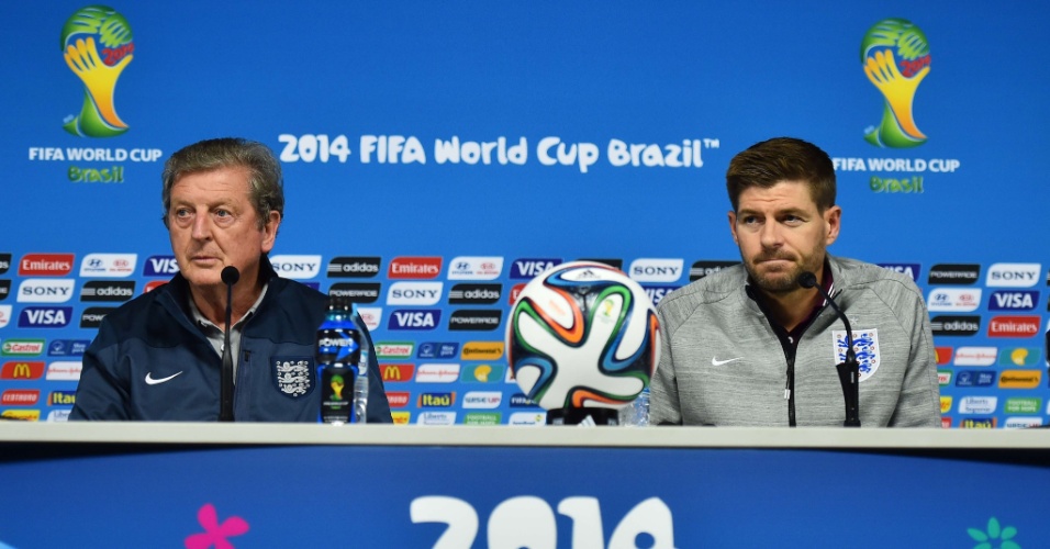 Técnico Roy Hodgson e o meia Steven Gerrard concedem entrevista no Itaquerão um dia antes do jogo contra o Uruguai