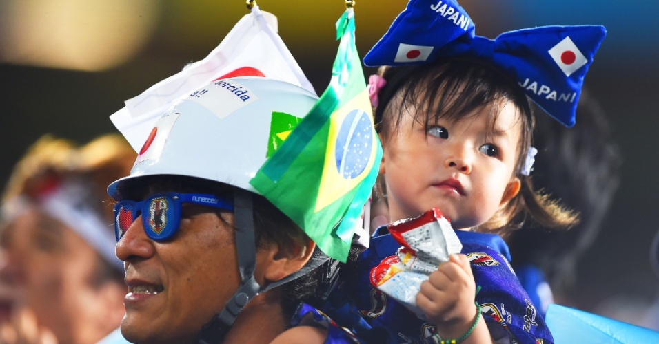 Família marca presença na Arena das Dunas para acompanhar o decisivo jogo entre Japão e Grécia