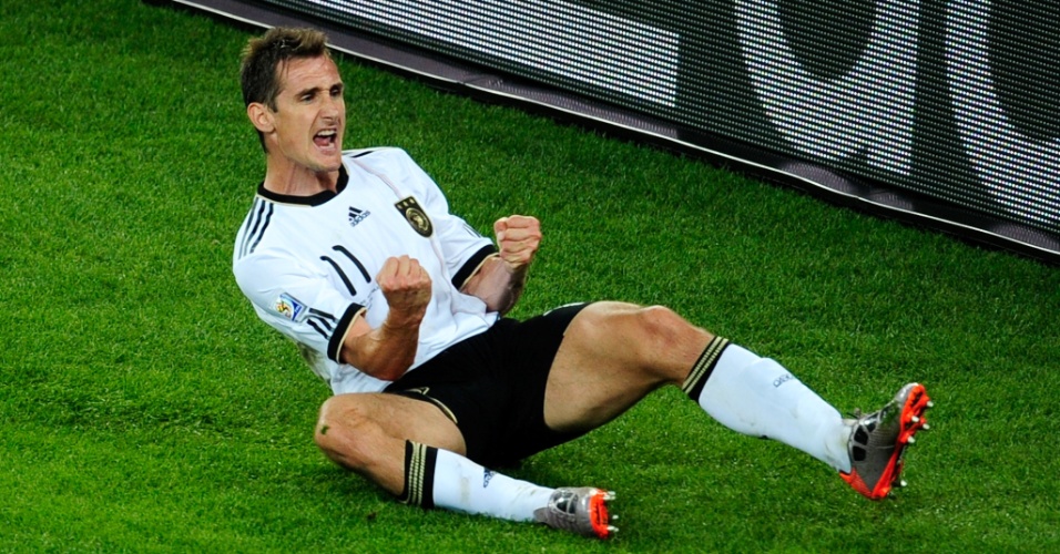 Contra a Austrália na Copa de 2010, o alemão Klose marcou o seu 11º gol em Mundiais