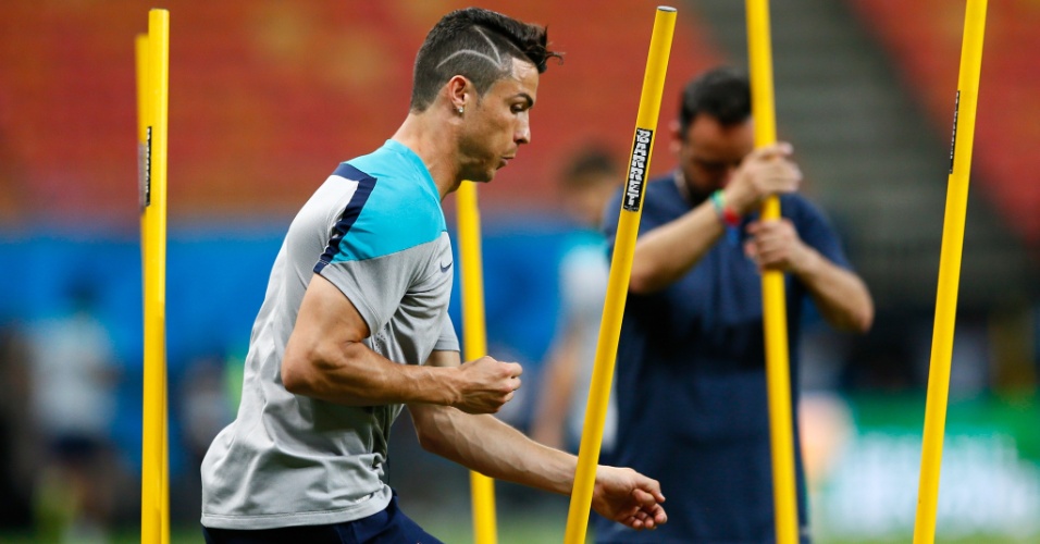 Cristiano Ronaldo treina para decisão entre Portugal e EUA