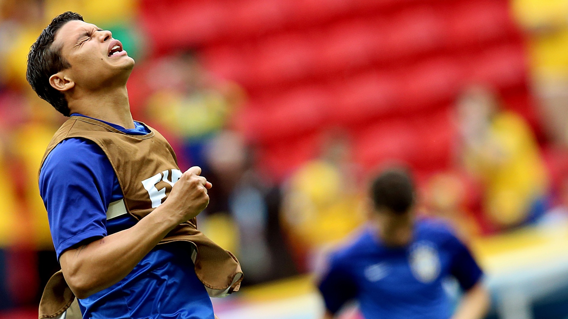 23.jun.2014 - Capitão Thiago Silva mostra concentração antes da partida do Brasil contra Camarões, no Mané Garrincha