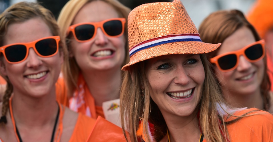 Holandesas chegam animadas para a partida contra o Chile no Itaquerão