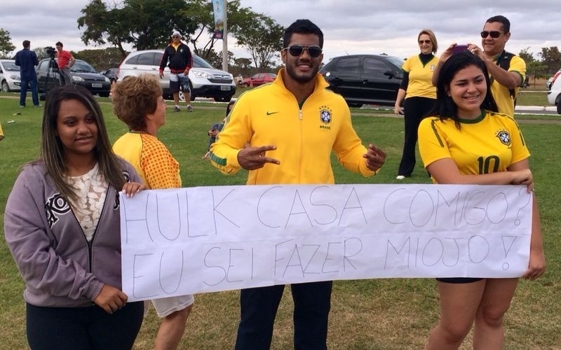 Sósia de Hulk foi ao hotel da seleção brasileira em Brasilia