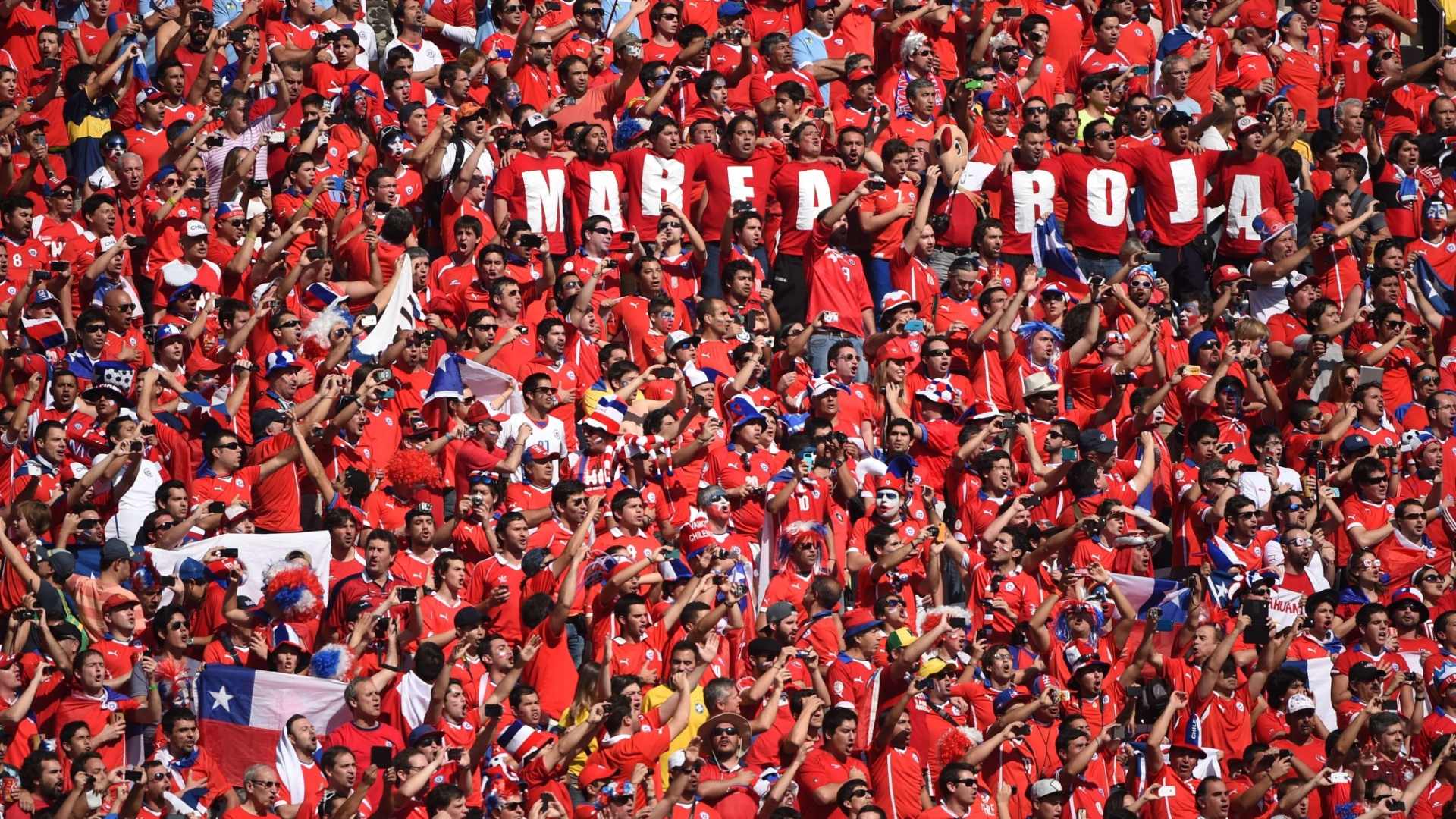 Torcedores do Chile fazem festa no Itaquerão antes do jogo contra a Holanda