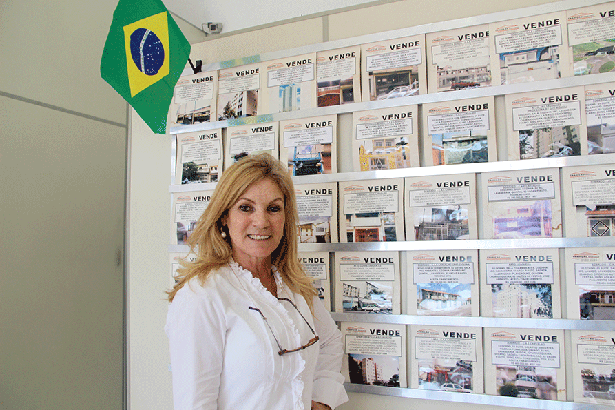A dona da imobiliária Tradição, Nice Telles, espera a Copa passar para os preços dos imóveis voltarem a realidade.
