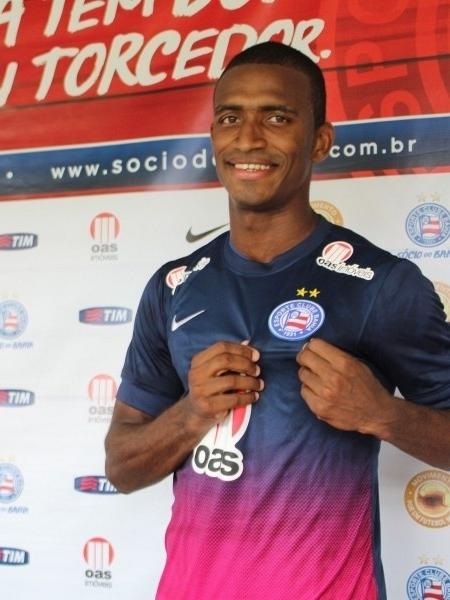 O zagueiro Adaílton jogou no Bahia, Santos e em times da França; além da seleção sub-20 - Site oficial do Bahia